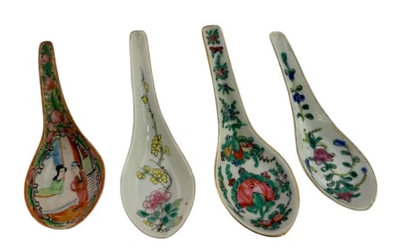 (Lot of 4) VTG Hand painted Chinese Famille Spoons