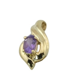 10Kt Yellow Gold Diamond and Amethyst Pendant