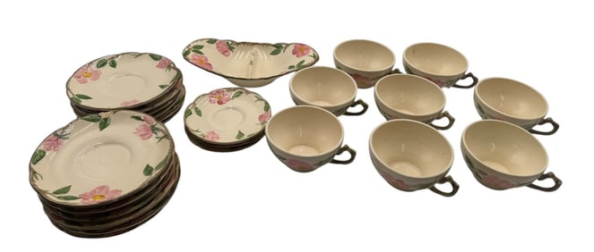 (24 Pieces) 1960s Franciscan Earthenware Cup and Saucers