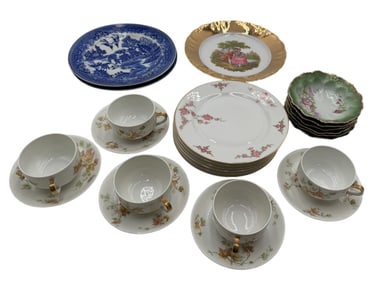 (25 Pieces) Vintage Porcelain Dinnerware including Limoges