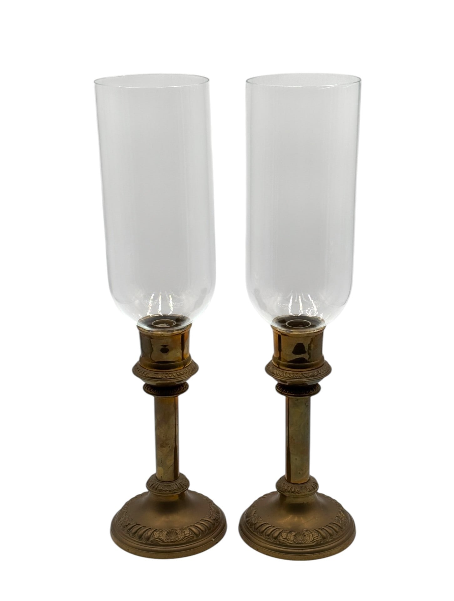 Pair of Mottahedeh Hurricane Kamp Table Sconce Brass: Pair of Mottahedeh Hurricane Kamp Table Sconce Brass. Dimension 21" t x 6" x 6" A/R