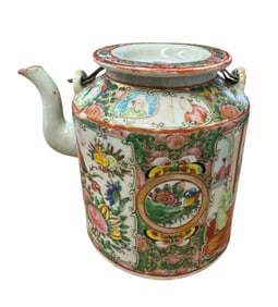 19th Century Chinese Famille Rose Mandarin Medallion Teapot