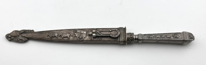 Gaucho Inox Knife and Repousse Silvered Sheath
