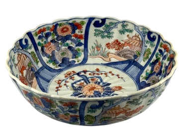 Meiji Period Japanese Imari Porcelain Bowl with Scalloped Rim.