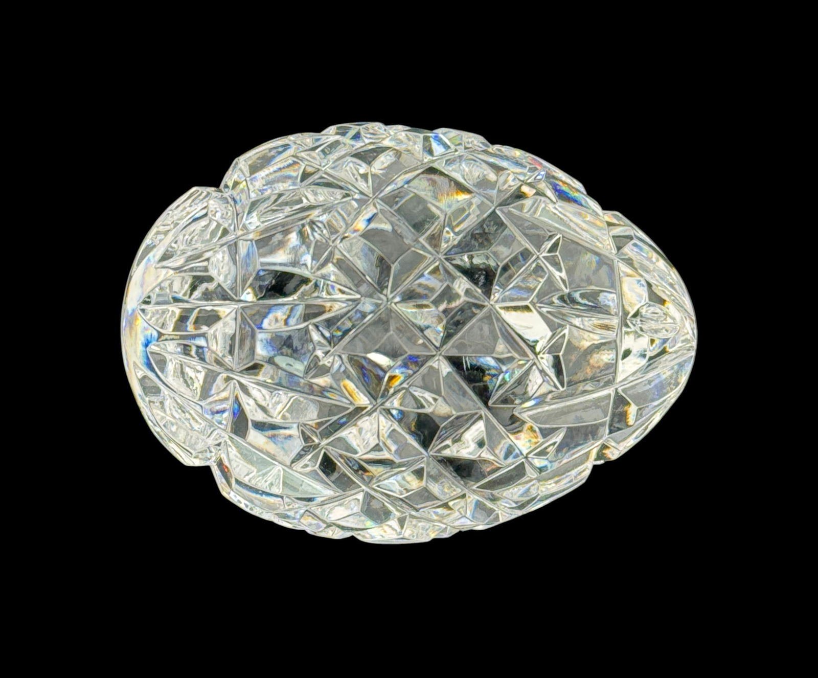 Vintage Waterford Crystal "Annual Egg" Paperweight (no stand): Vintage Waterford Crystal "Annual Egg" Paperweight (no stand). Made in Ireland 1992. 3.5" x 2.5" x 2.5"