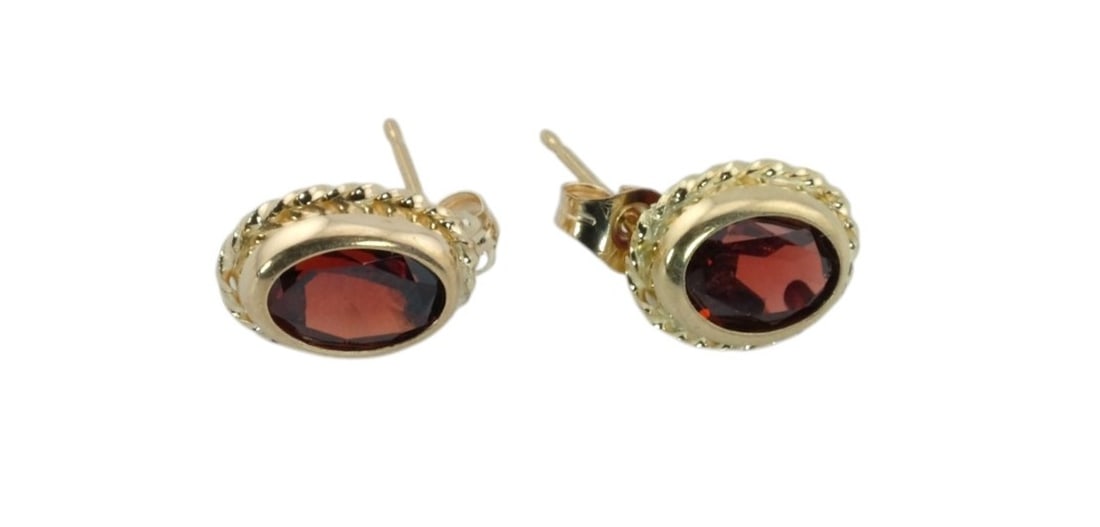 10Kt Yellow Gold Oval Garnet Stud Earrings (1 of 2)