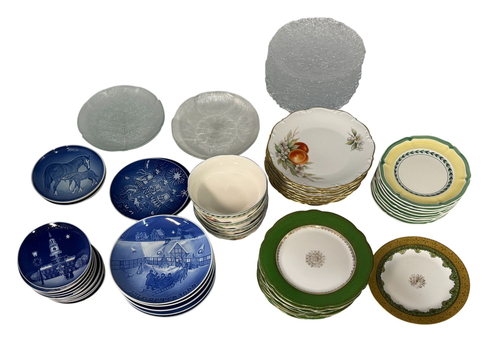 (65 Pieces) Collection of Vintage Misc Plates and Bowls: (65 Pieces) Collection of Vintage Misc Plates and Bowls.