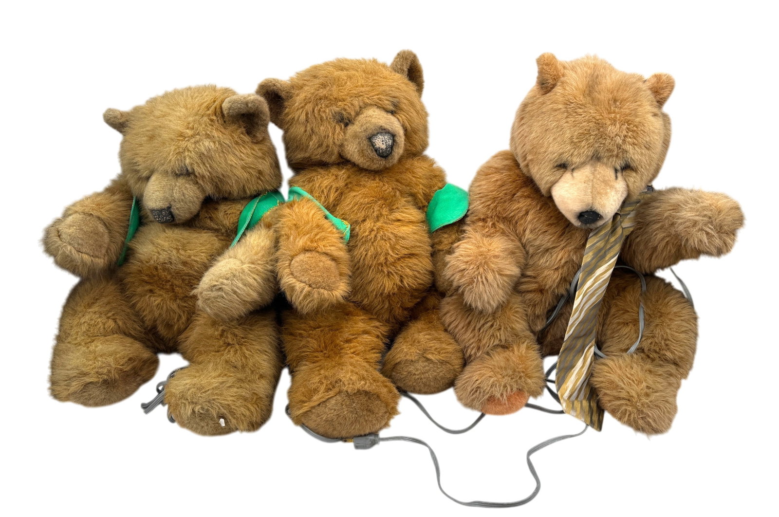 (Lot of 3) Avanti Mechanical Advertising Bears: (Lot of 3) Avanti Mechanical Advertising Bears. Bears are 22" Tall. Condition: Wear due to age and currently not functioning. As is.
