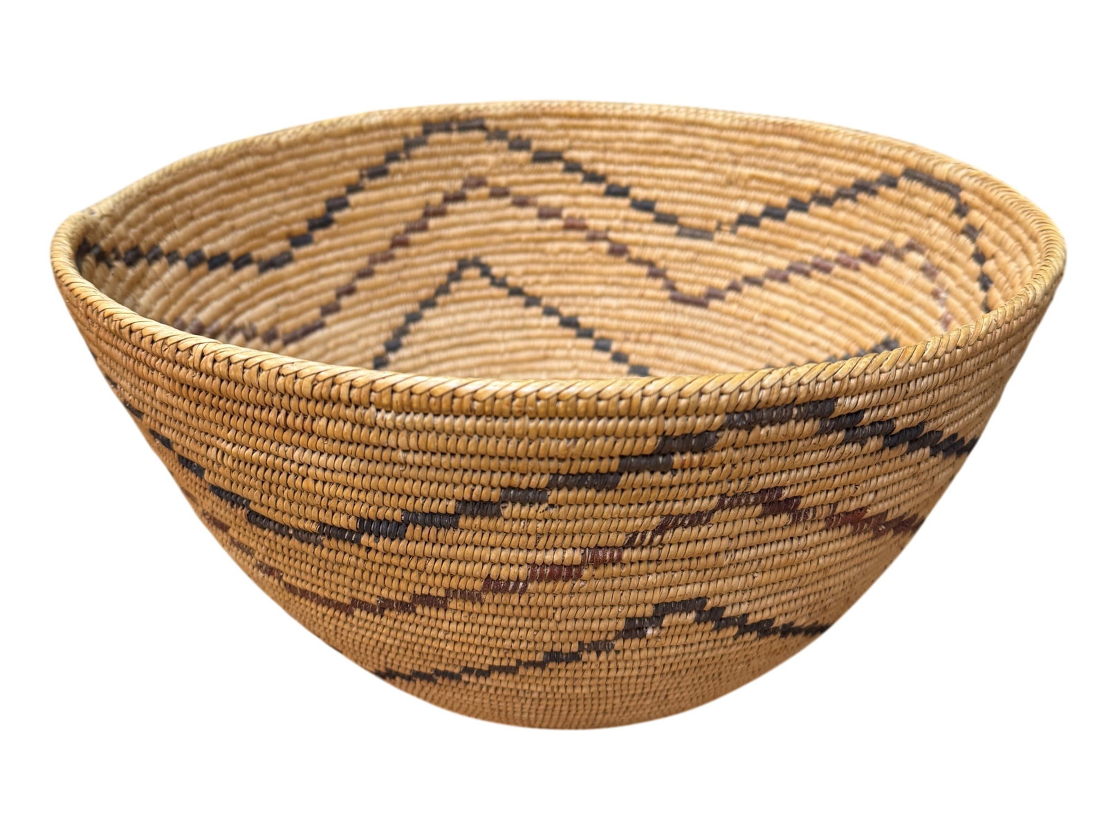 Native American Yokuts/Mono California Basket (1 of 4)