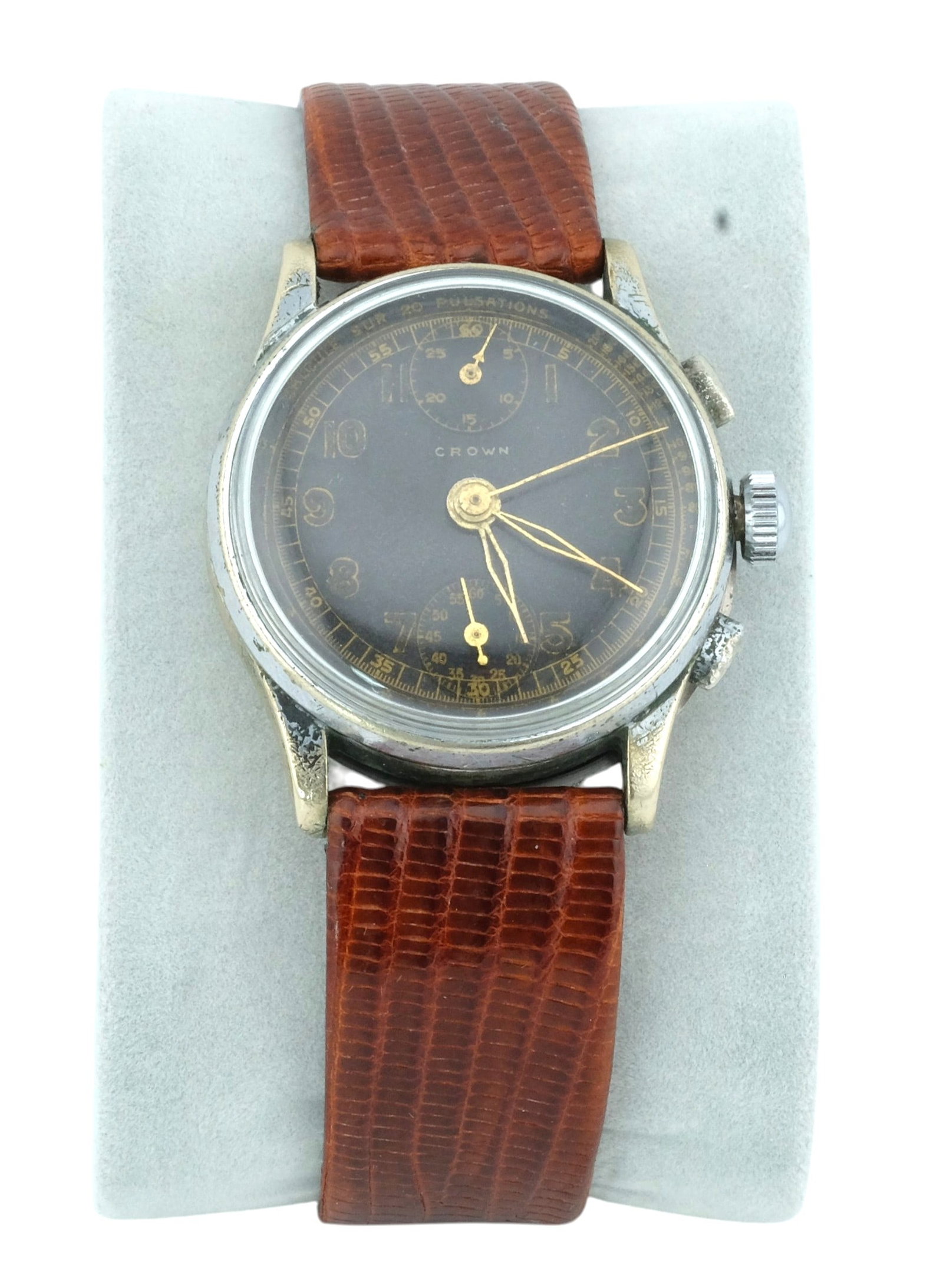 Vintage Crown Manual Wind Chronograph Watch 33mm: Vintage Crown Manual Wind Chronograph Watch 33mm. Condition: Currently wind and runs and chronograph working when catalog. CV Auction does not guarantee continued working condition, time keeping
