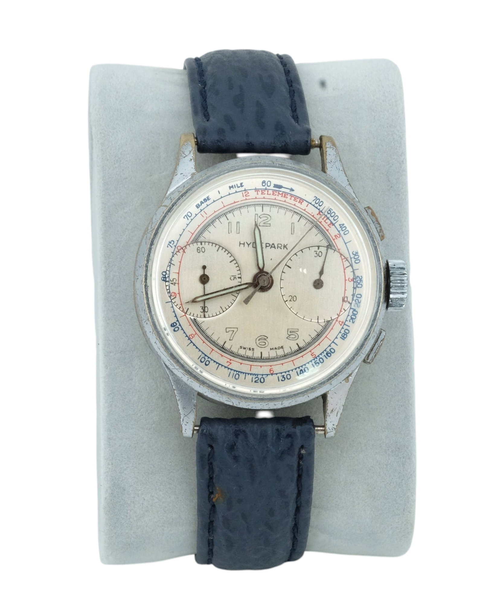 1940s Hydepark Military "Big Eye" Dual Register Chronograph Watch: 1940s Hydepark Military "Big Eye" Dual Register Chronograph Watch. Condition: Currently wind and runs and chronograph working when catalog. CV Auction does not guarantee continued working condition,