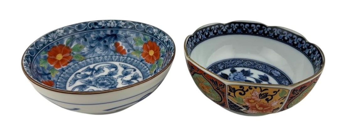 Pair of Japanese Porcelain Imari Bowls (1 of 3)