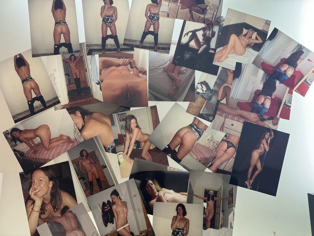 Bettina Rheims - Private Archive - 27 Photos of different Models: Unpublished photos from Bettina Rheims Archive - Authorized sell - Stamp of Bettina Rheims Studio - Different Models: Gabriele Munster, Daniela Melo and more