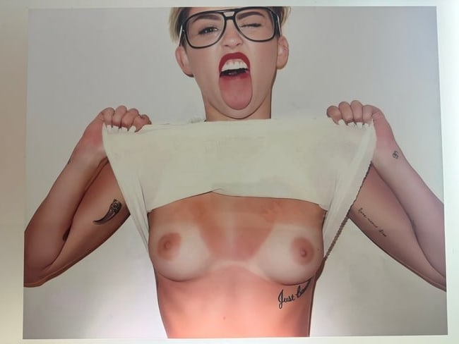 Terry Richardson - Miley Cyrus: 51x40 cm Photo printed by Getty Images in 2022 with COA by Getty Image
