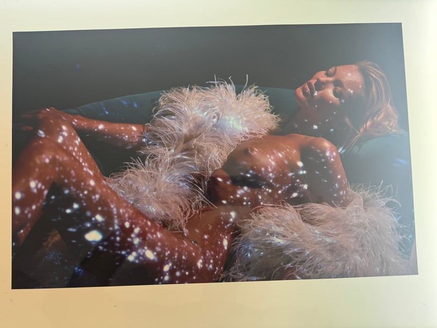 Mert Alas and Marcus Piggott - Kate Moss, 2011 - Signed by Mert Alas: 47x30 cm - printed in Playboy Studio - Signed by Mert Alas