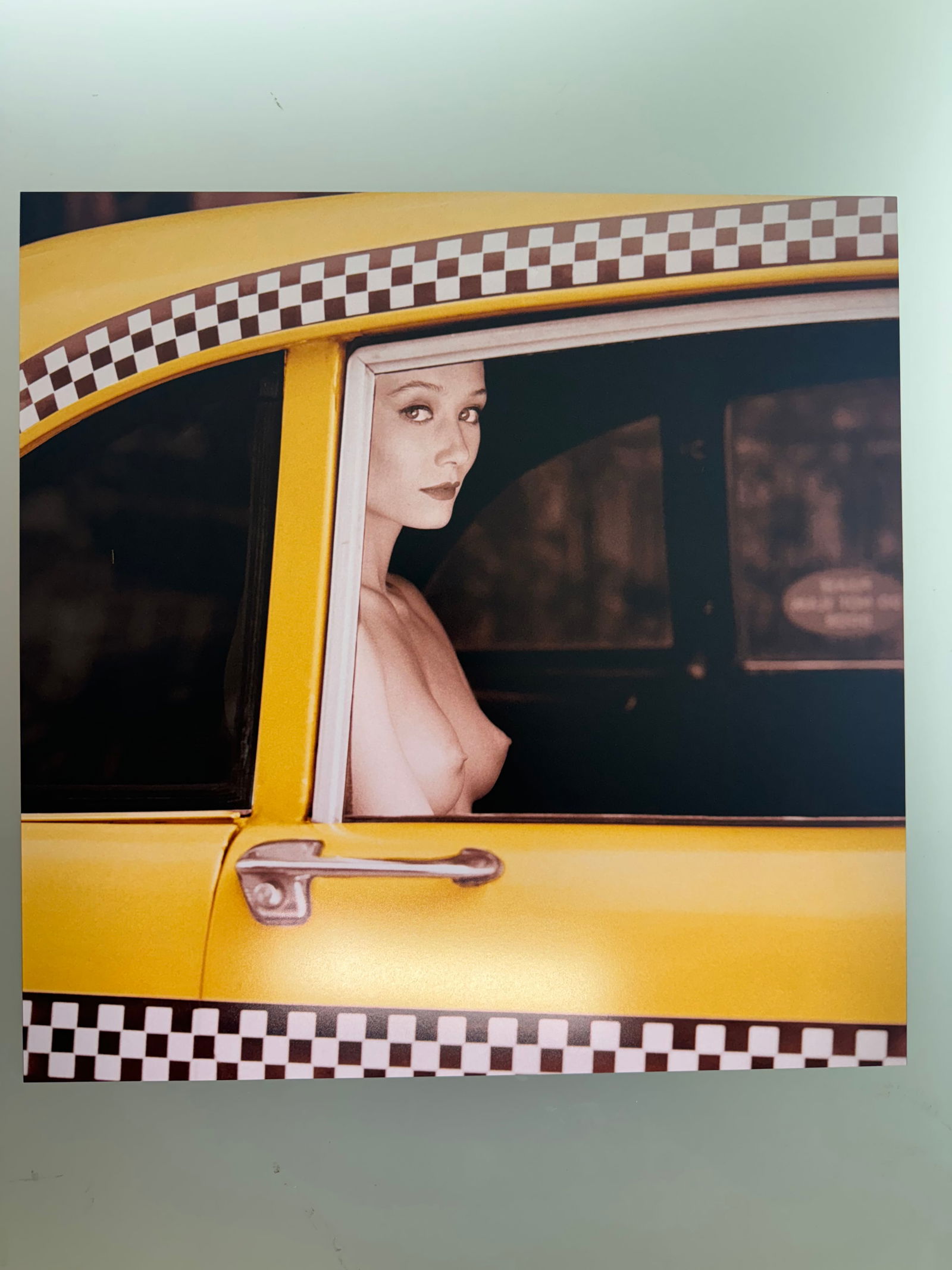 Patrick Lichfield - Chester Cab, 1990 - Signed by Patrick Lichfield - with COA of the Gallery: 35x35 cm - Signed - COA of the EDEN Gallery