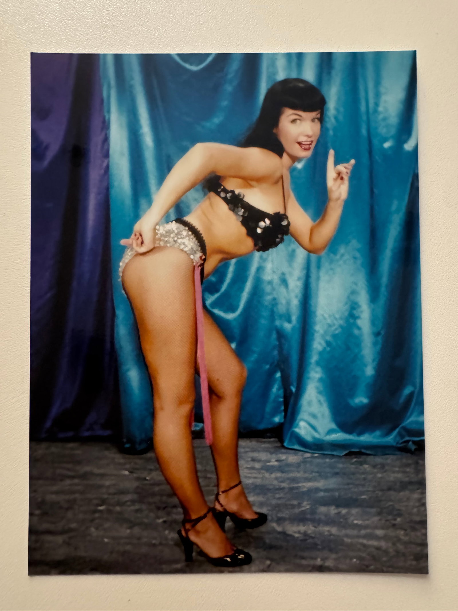 Bunny Yeager - Bettie Page - Private Archive - Signed Photo by Bettie Page: From Private Archive of Bunny Yeager Studio - Signed by Bettie Page - Photo from 70's