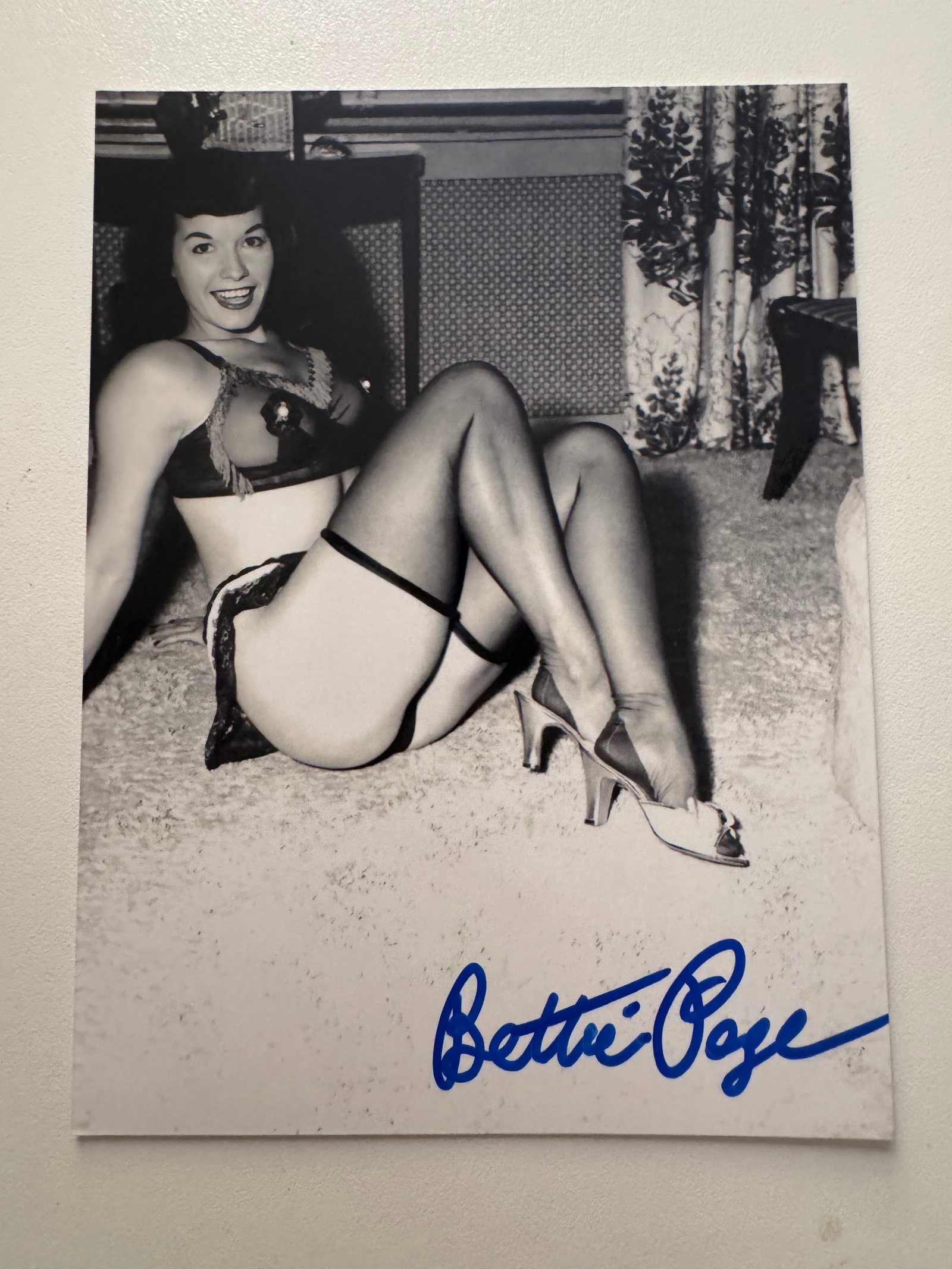 Bunny Yeager - Bettie Page - Private Archive - Signed Photo by Bettie Page: From Private Archive of Bunny Yeager Studio - Signed by Bettie Page - Photo from 70's