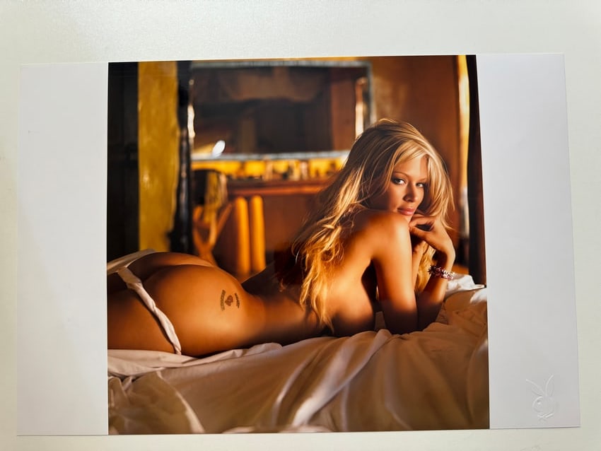 Playboy Inc. - Jenna Jameson, 2007 by Stephen Weyda - with COA: photographed by Stephen Weyd in 2007 - 46x31cm - Seal 3d stamp and COA - PRINTED IN PLAYBOY STUDIO in 2018
