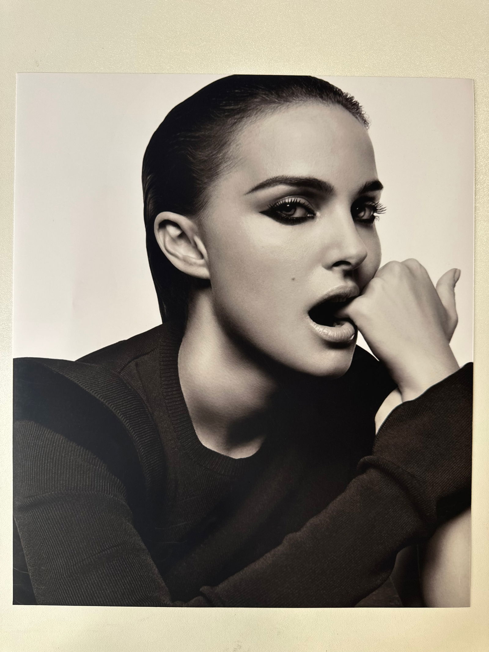 Natalie Portman for Interview Magaz - Pht by Inez van Lamsweerde - printed by Getty Images with COA: Getty Images Offical Print with COA and Tracking Code - 30x34 cm