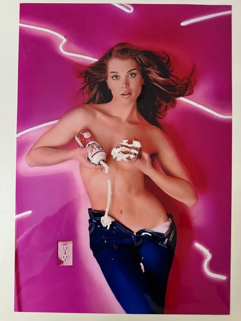 David LaChapelle - Whipped Cream, Brrok Shields, 1995 - Signed by David LaChapelle: Chromogenic Print - Signed by DLS - Numbered - 42x30 cm