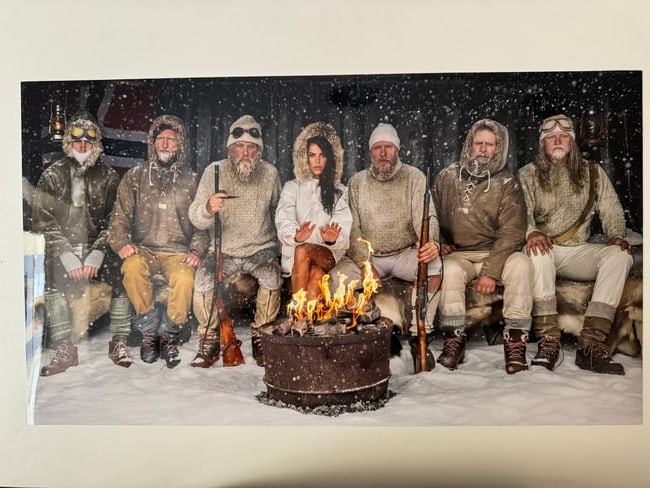 David Yarrow - Ice Ice Baby, Oslo, 2023 - Signed: C-Print onMuseum Art - Numbered - 54x30 cm