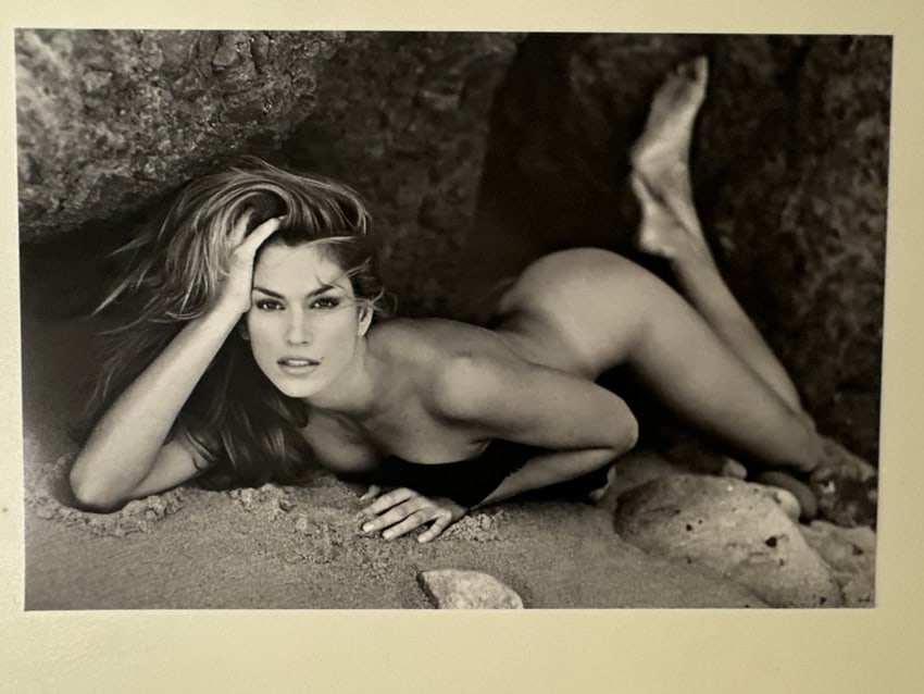 Herb Ritts - Cindy - Signed: Herb Ritts Studio - Gelatine Silver - Signed on Verse - 30x20 cm