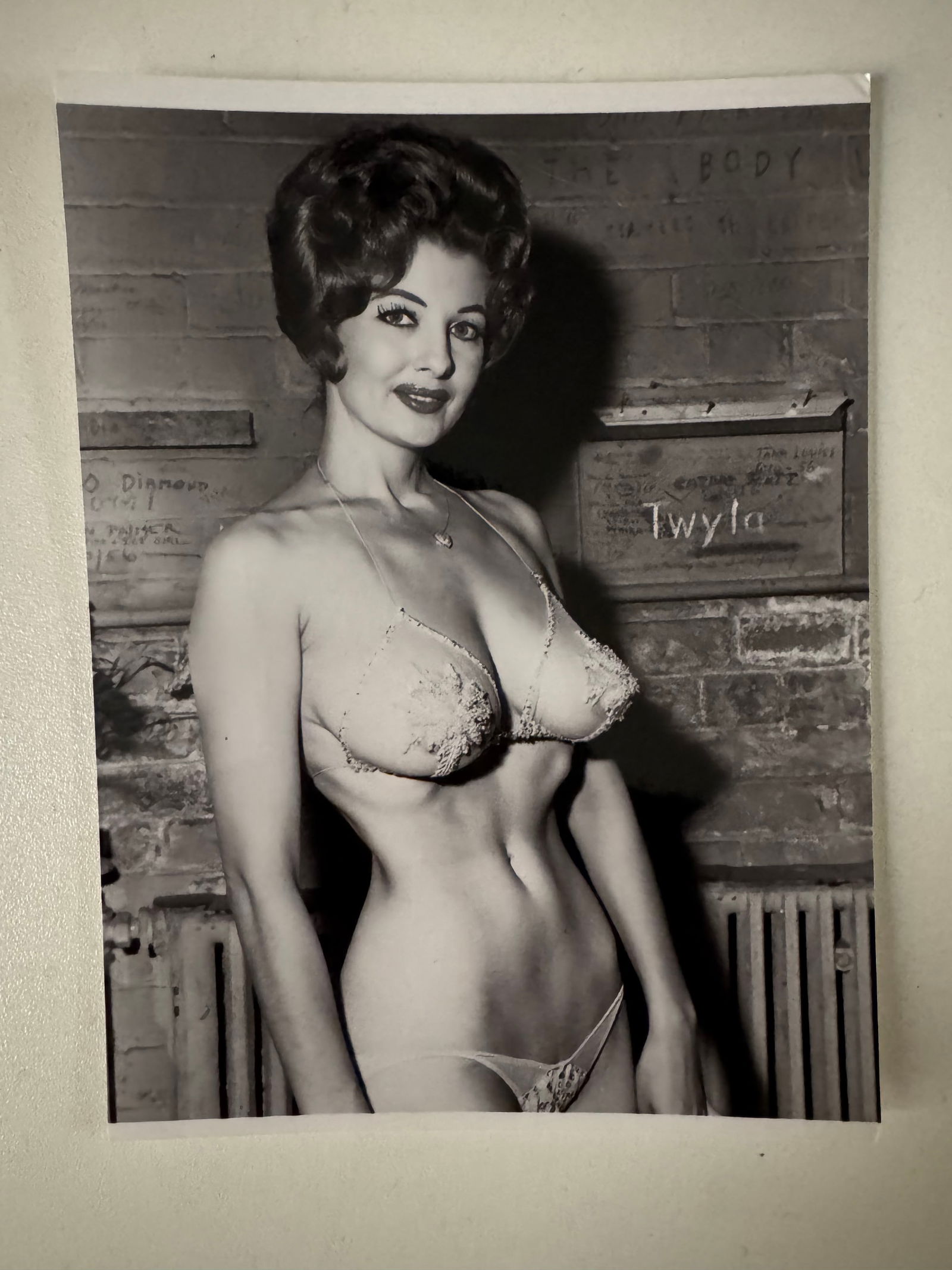 Tempest Storm - Signed photo (1 of 2)