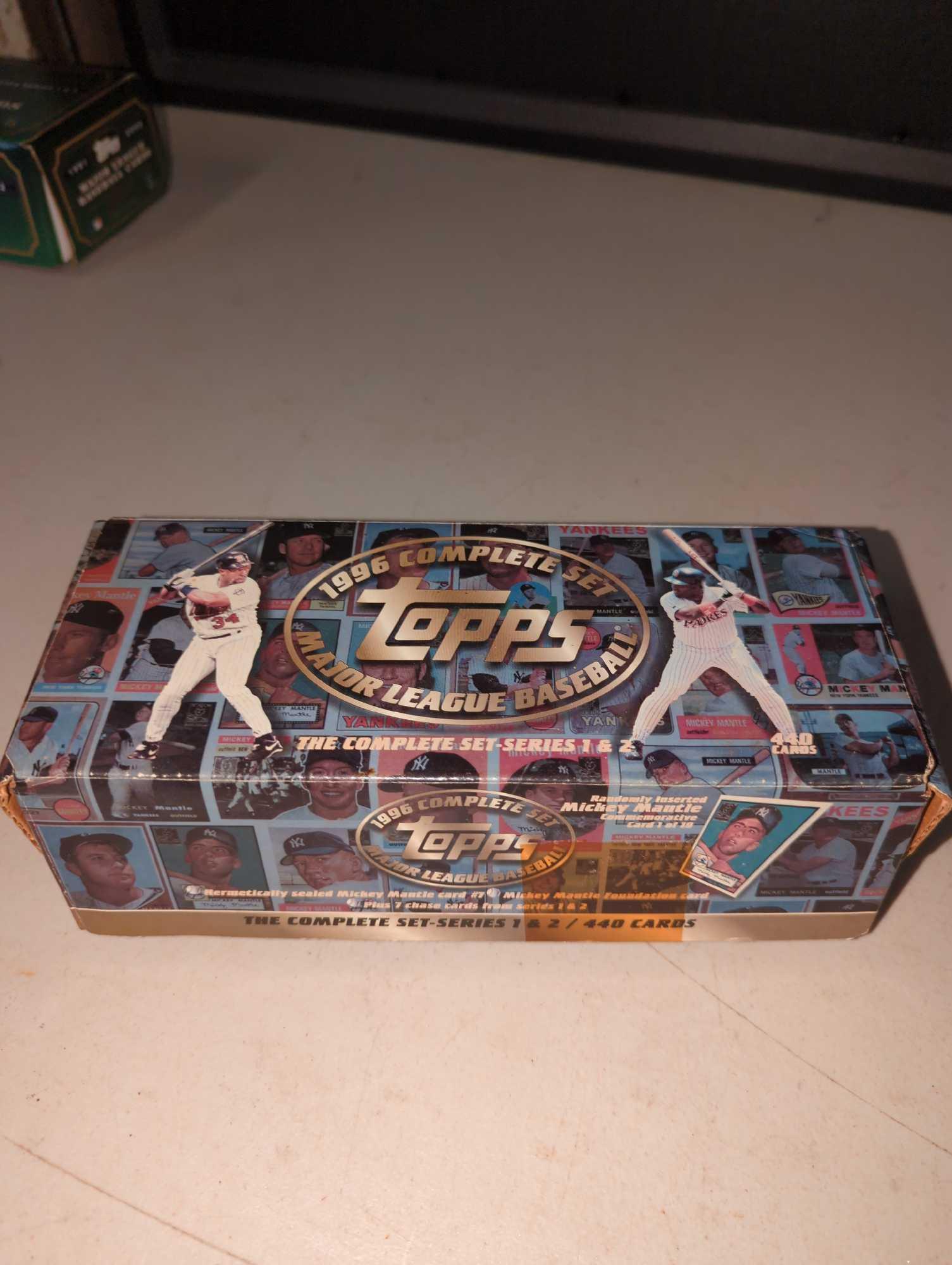 BASEBALL-1993 Topps Baseball Complete Set (1 of 3)