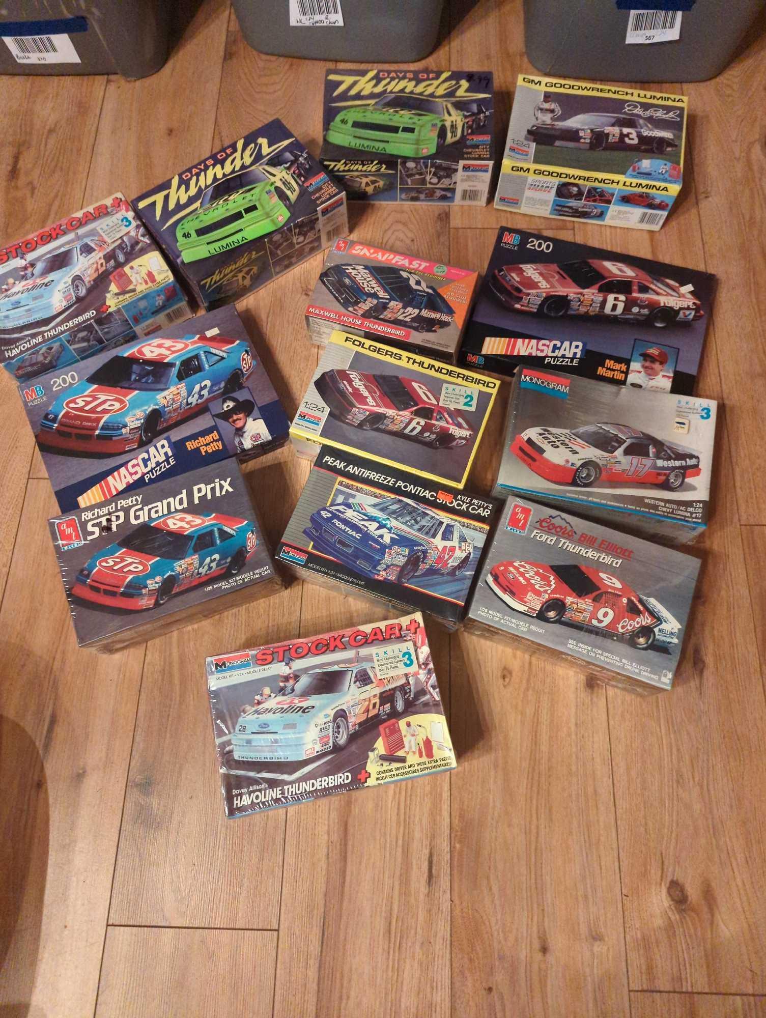 NASCAR-Model Kits & Puzzles: Several NASCAR model kits & puzzles, see photos for all included.