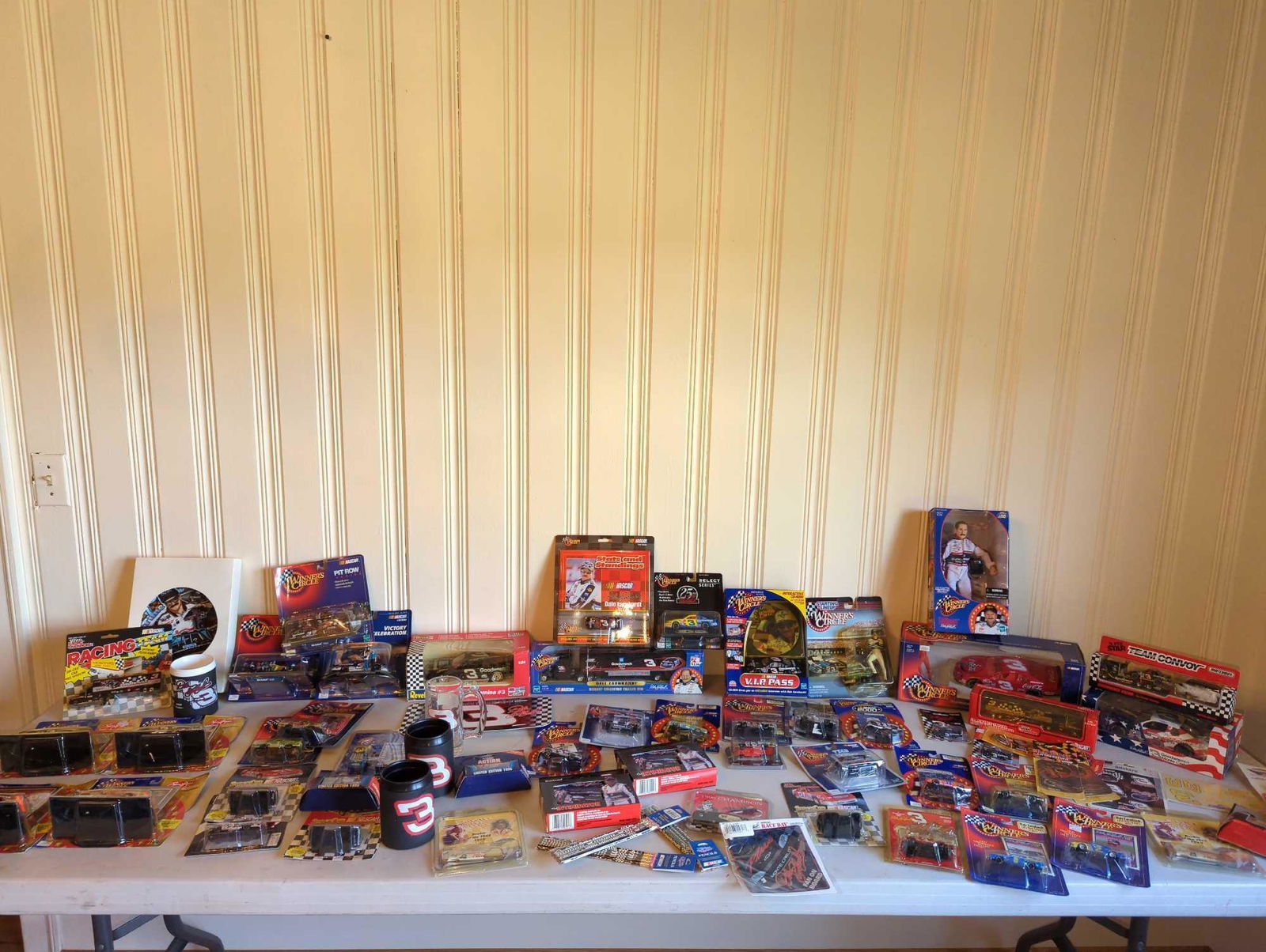 Large Grouping of Dale Earnhardt items (1 of 6)