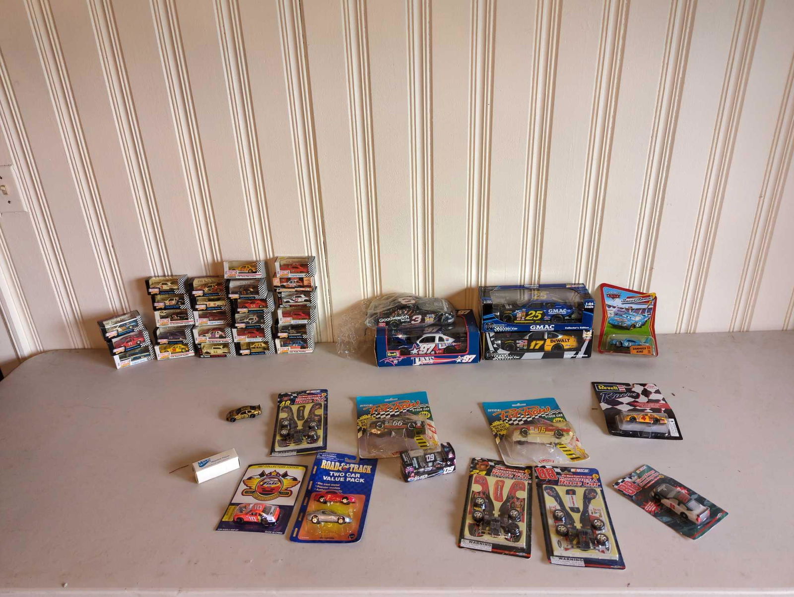 Approx. 40 Misc. Die Cast Cars, various sizes and brands (1 of 4)