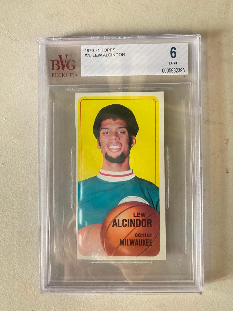 Graded 1970-71 Topps #75 Lew Alcindor card (1 of 2)