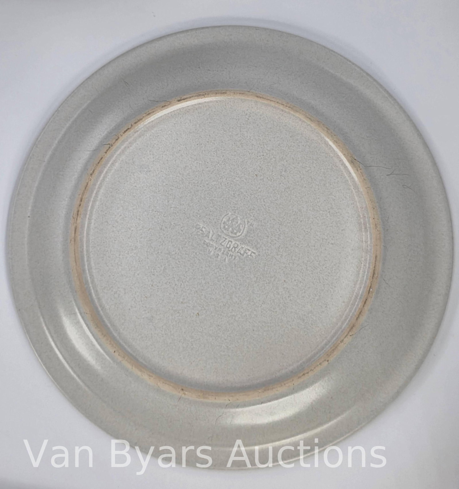 18 Pfaltzgraff Yorktowne Stoneware Items, INV. 2002 - 2