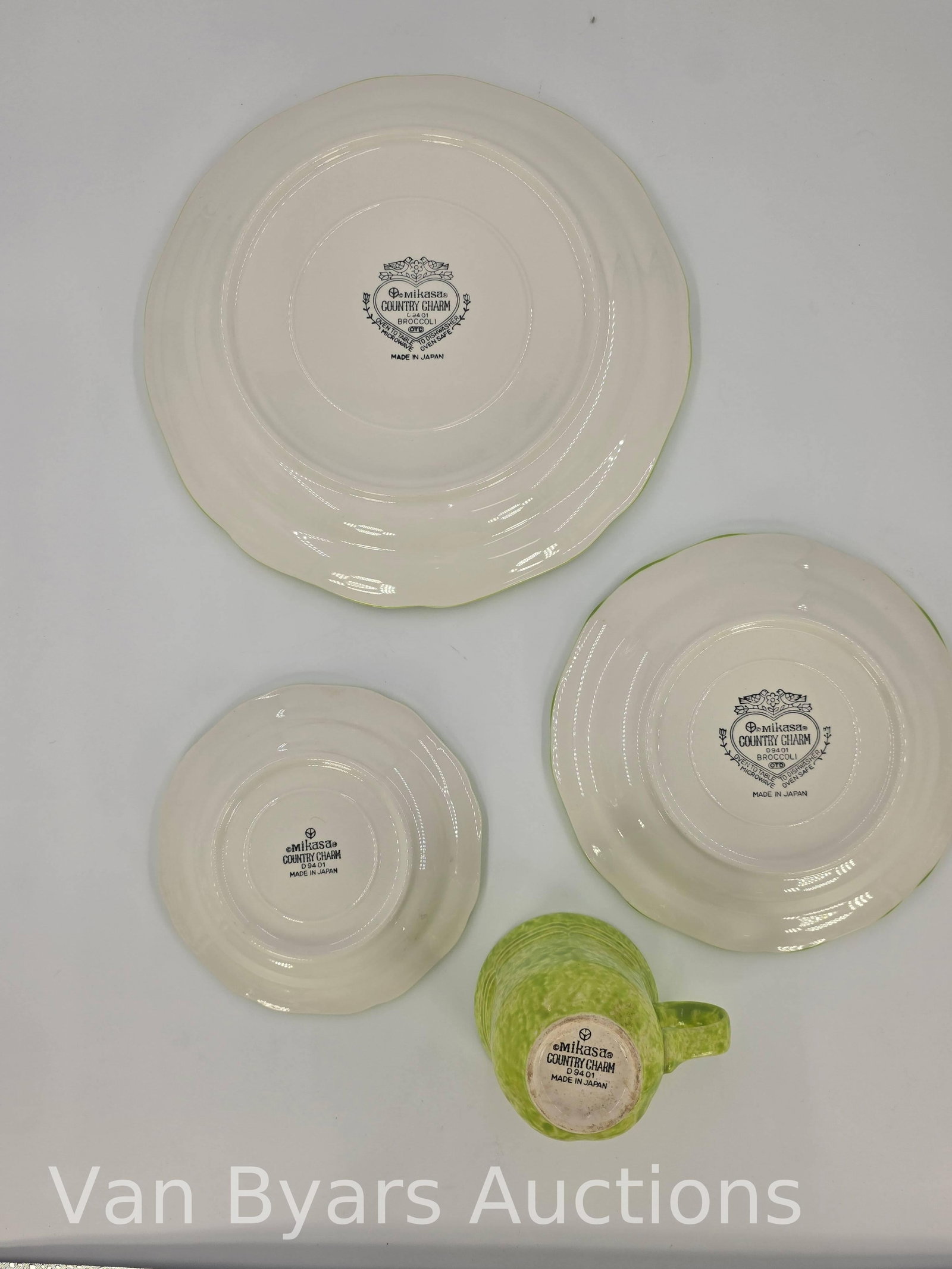 Mikasa Country Charm Set, 22 Pieces, INV. 2004 - 2