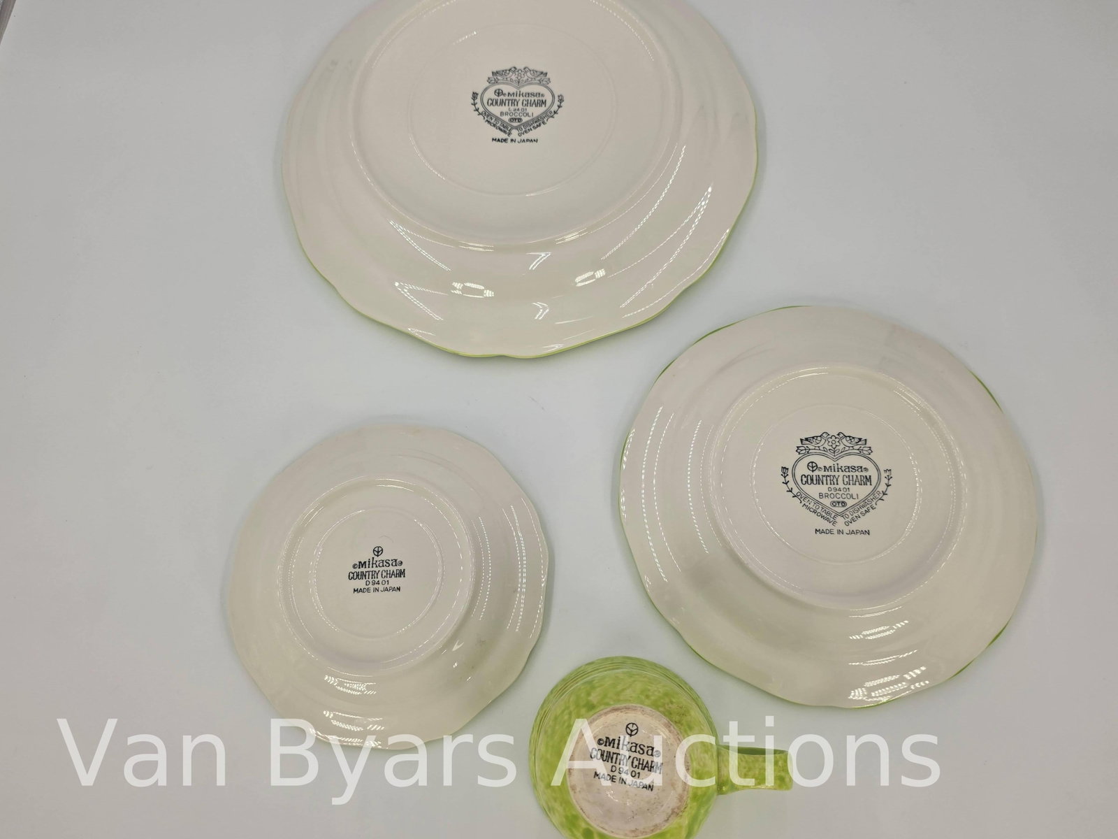 Mikasa Country Charm Set, 22 Pieces, INV. 2004 - 3