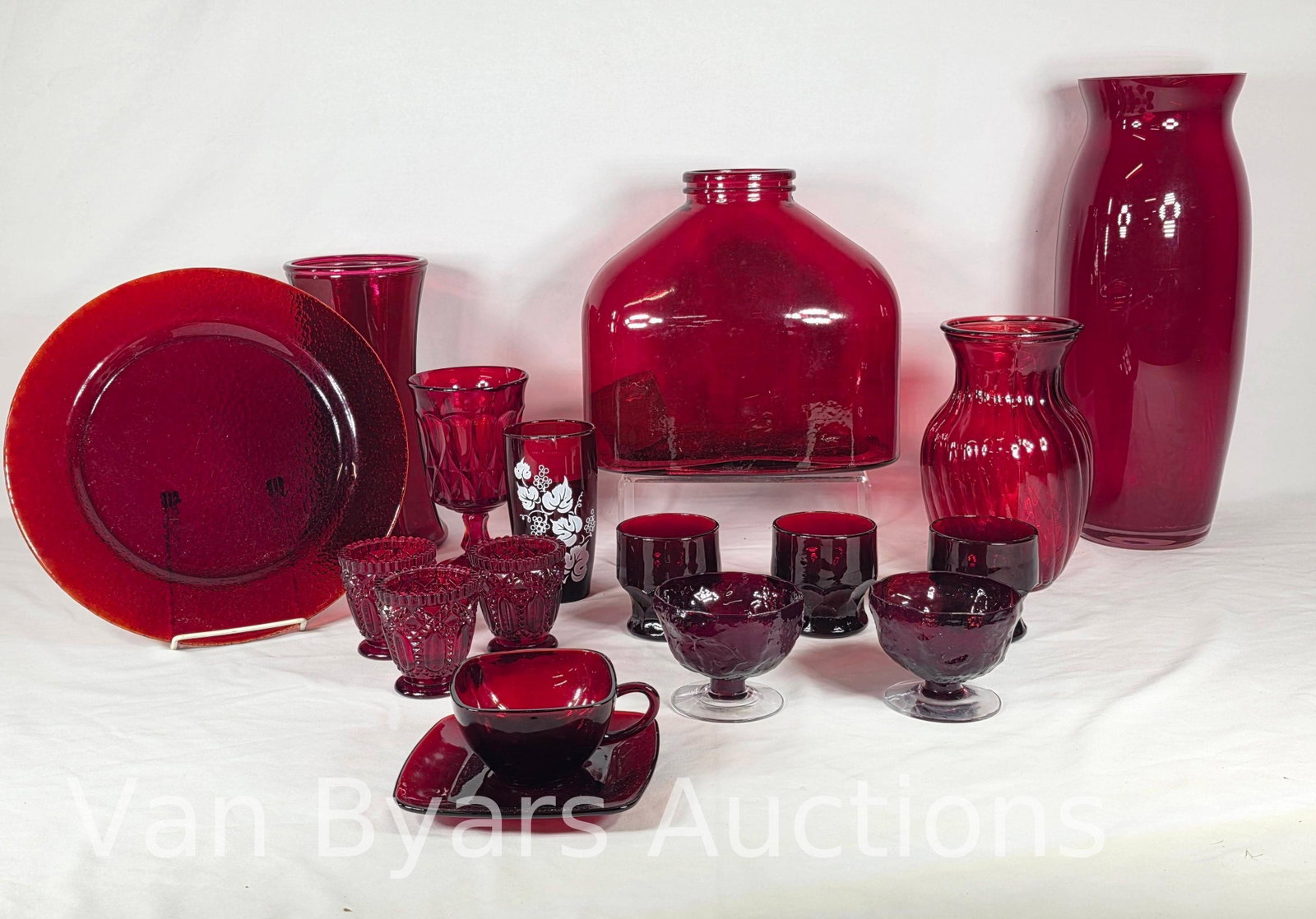 Ruby Red Vintage Glass, INV. 2025 (1 of 5)