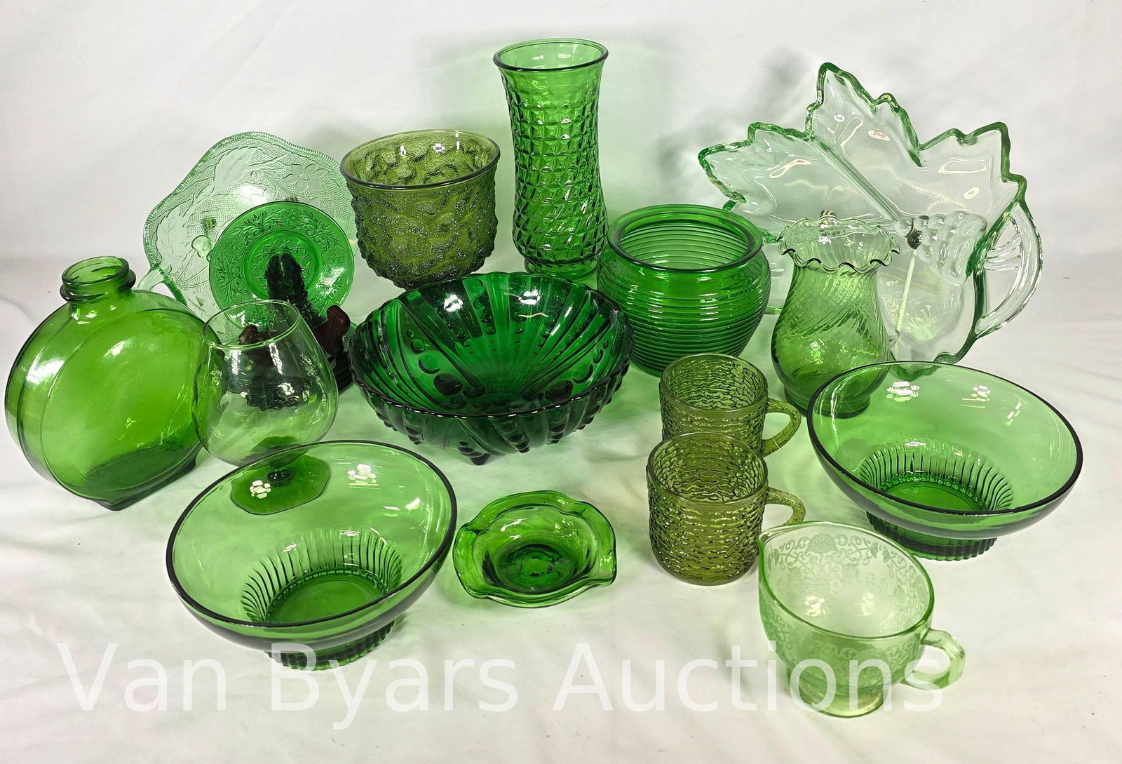Assorted Vintage Green Glass, 20 pieces, INV. 2027 (1 of 8)