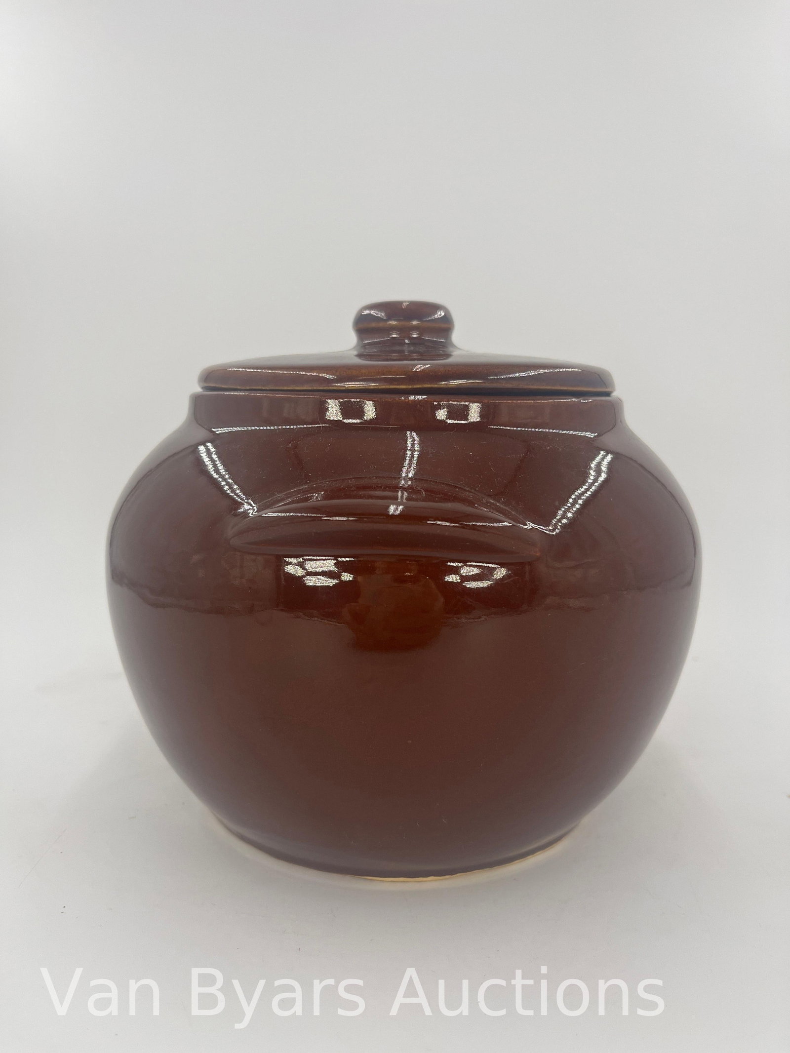Watt Pottery, INV. 2121 - 2