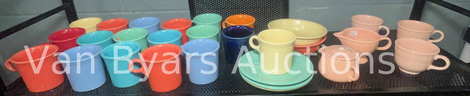 Homer Laughlin China HLC Fiesta Ware Set incl. Tom and Jerry Mugs, INV. 2071: Approx. height of mug 3 1/2. With marking.