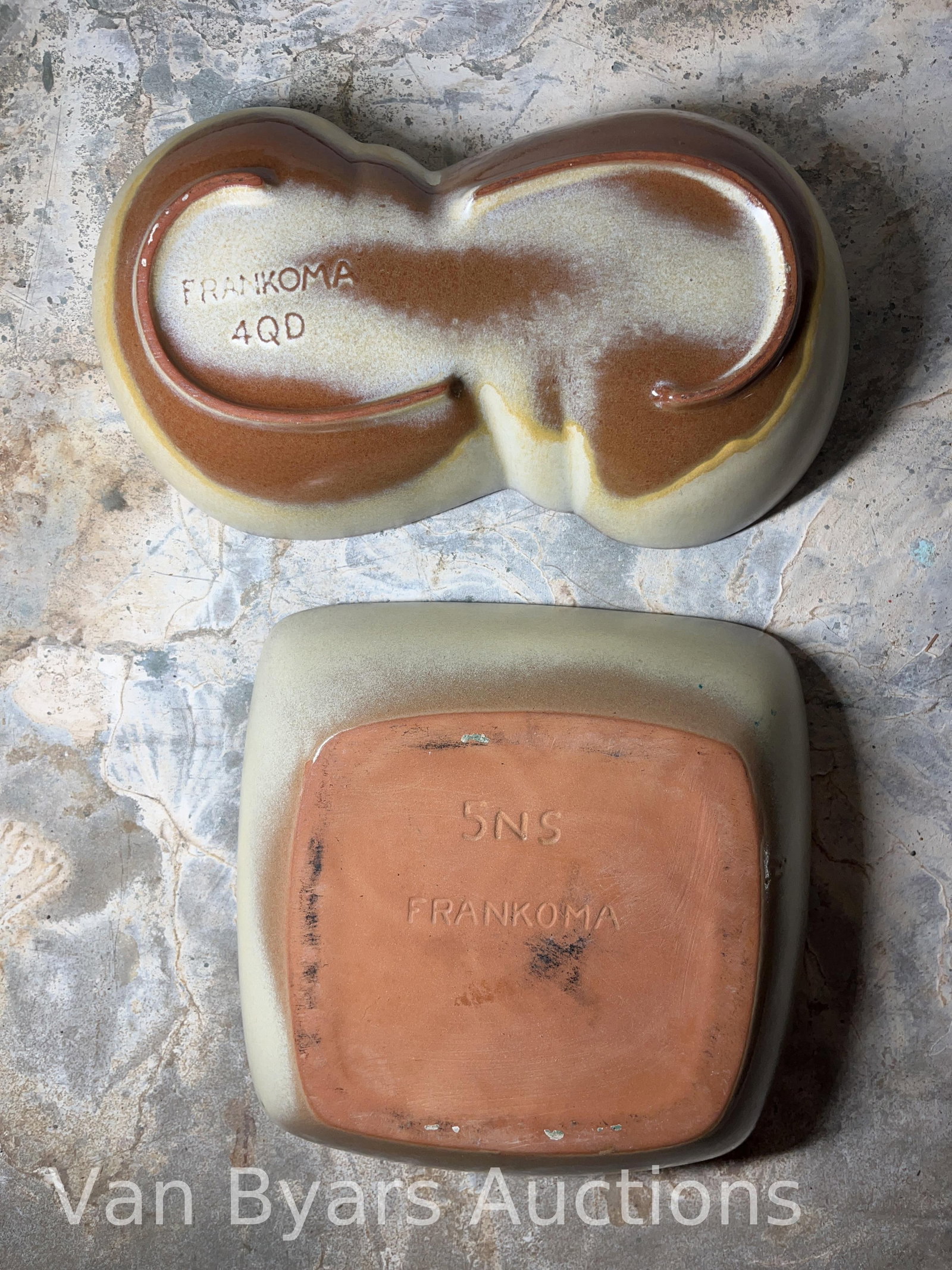 Assorted Brown Drip Glaze Stoneware incl. Frankoma Pottery, INV. 2056 - 4