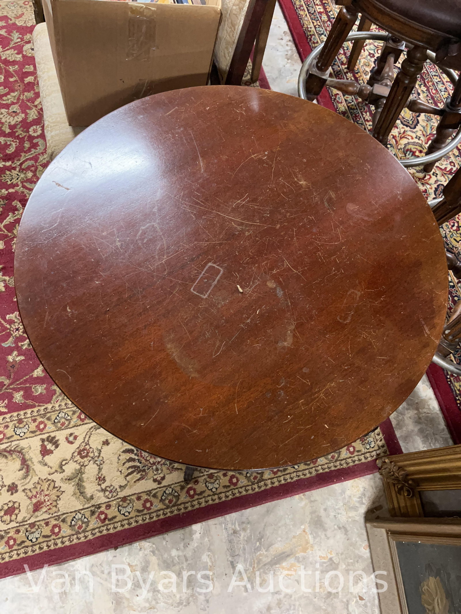 Round Table, INV. 2173 - 3