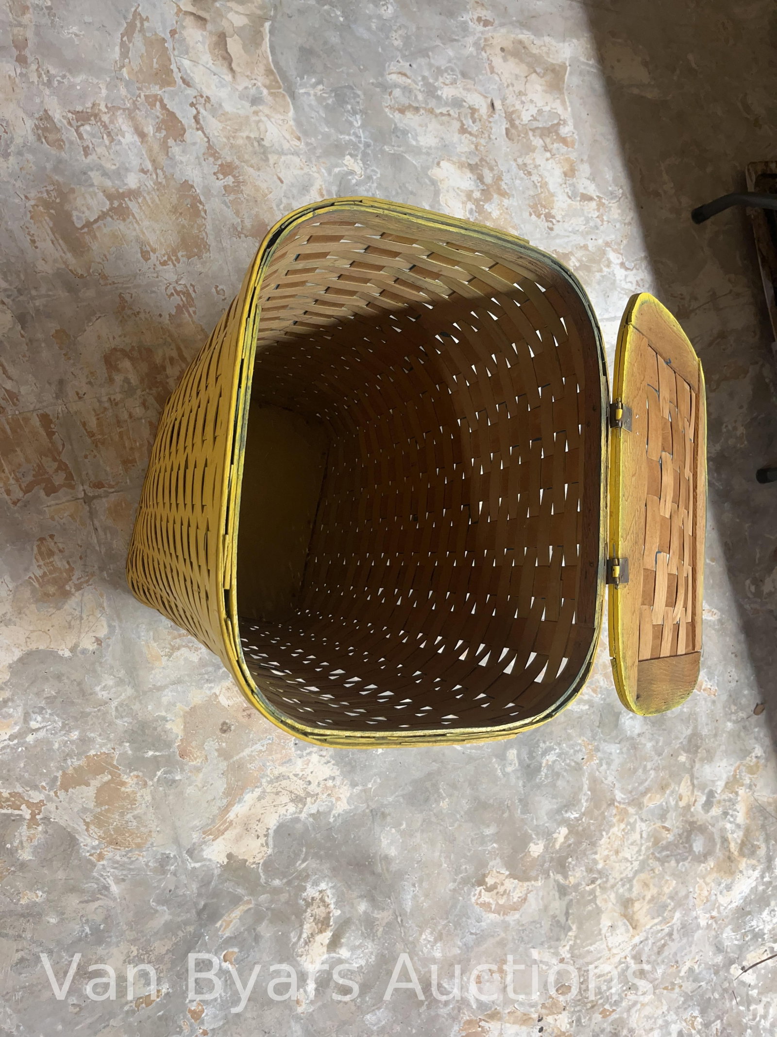 Vintage Hamper, INV. 2220 - 2