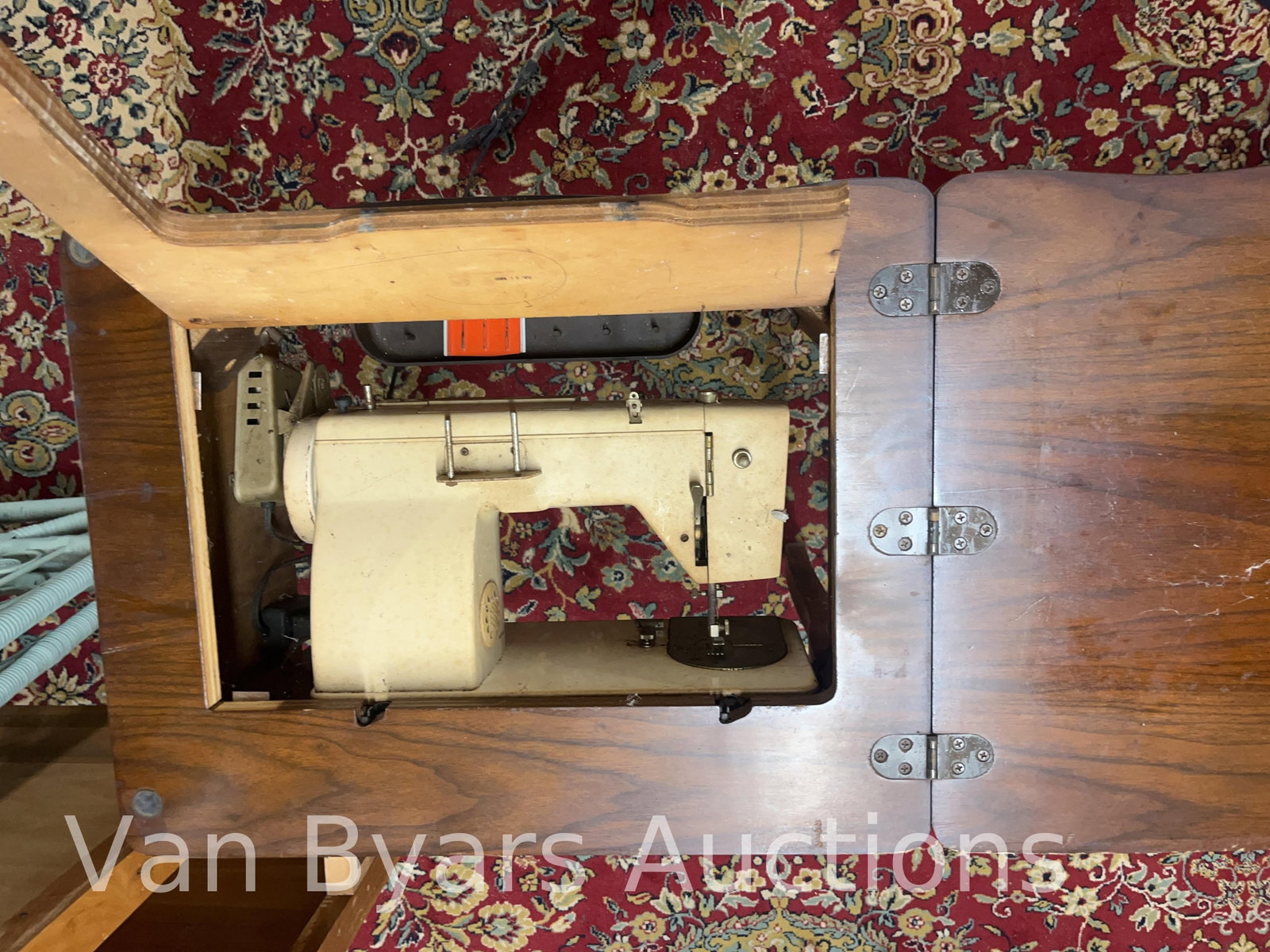 Vintage Sewing Machine, INV. 4016 - 2
