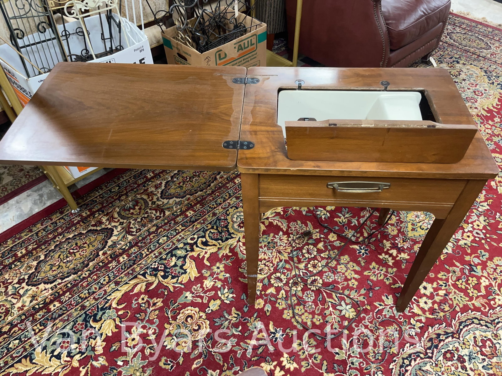 Vintage Singer Sewing Machine, INV. 4019 - 2