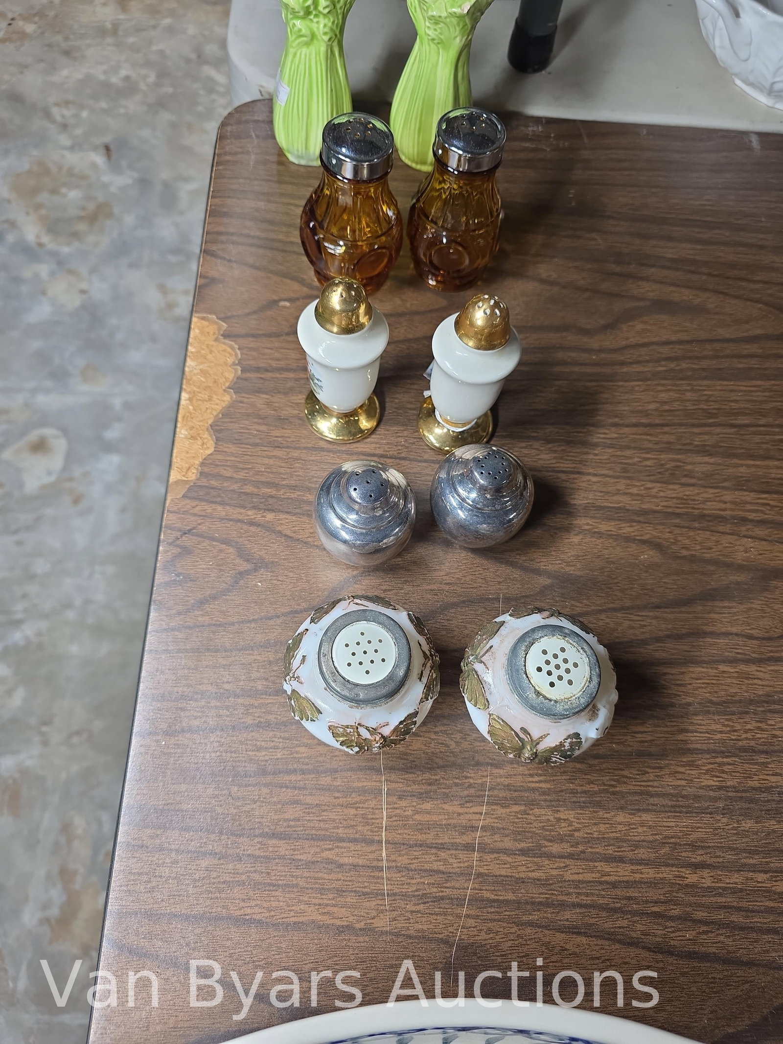 Shakers, including a set of Eagle mfg. early milk glass, INV. 2318: Shakers, including a set of Eagle mfg. early milk glass, INV. 2318