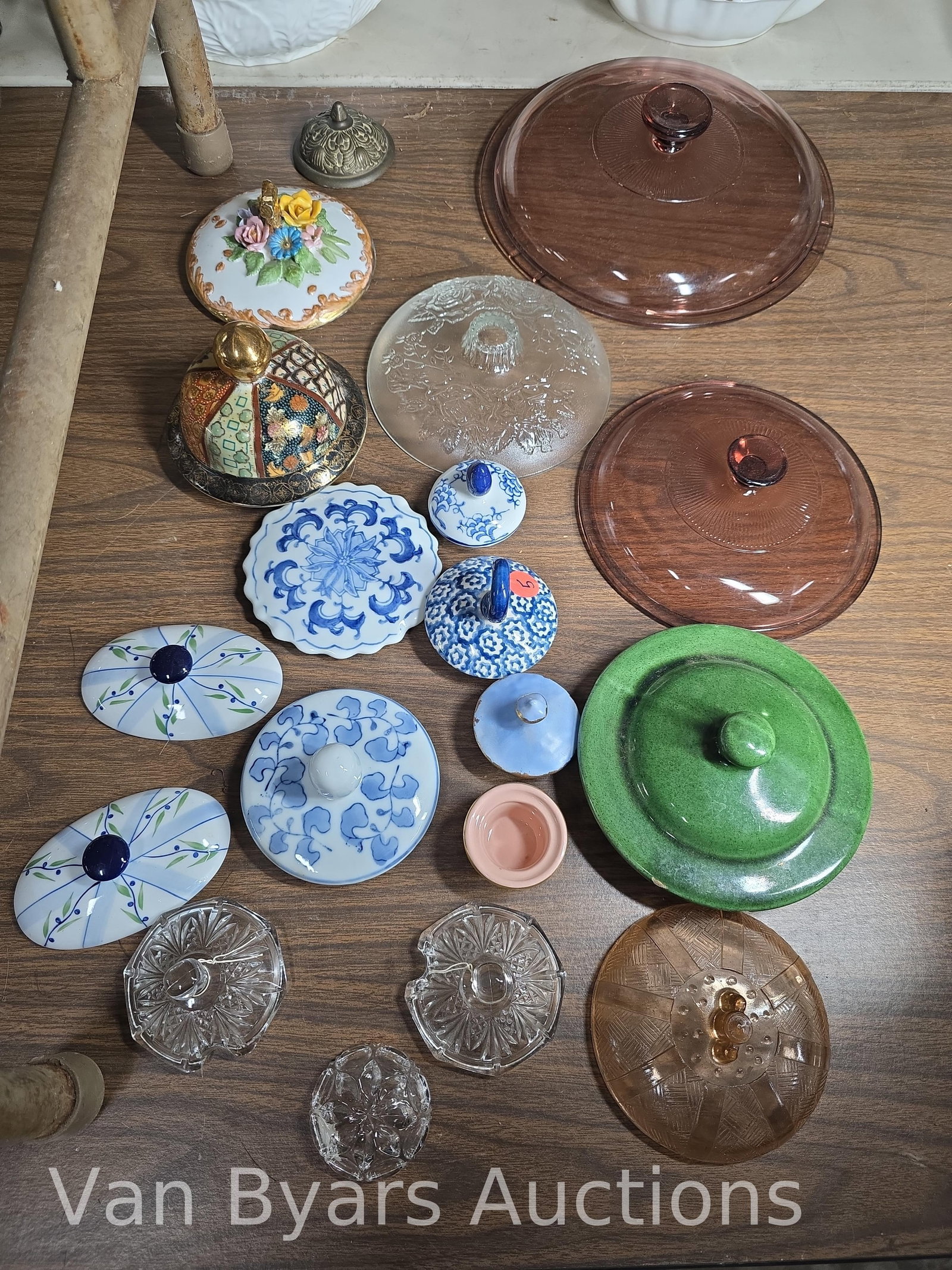 Assorted lids. Glass, ceramic and china, INV. 2319: Assorted lids. Glass, ceramic and china, INV. 2319