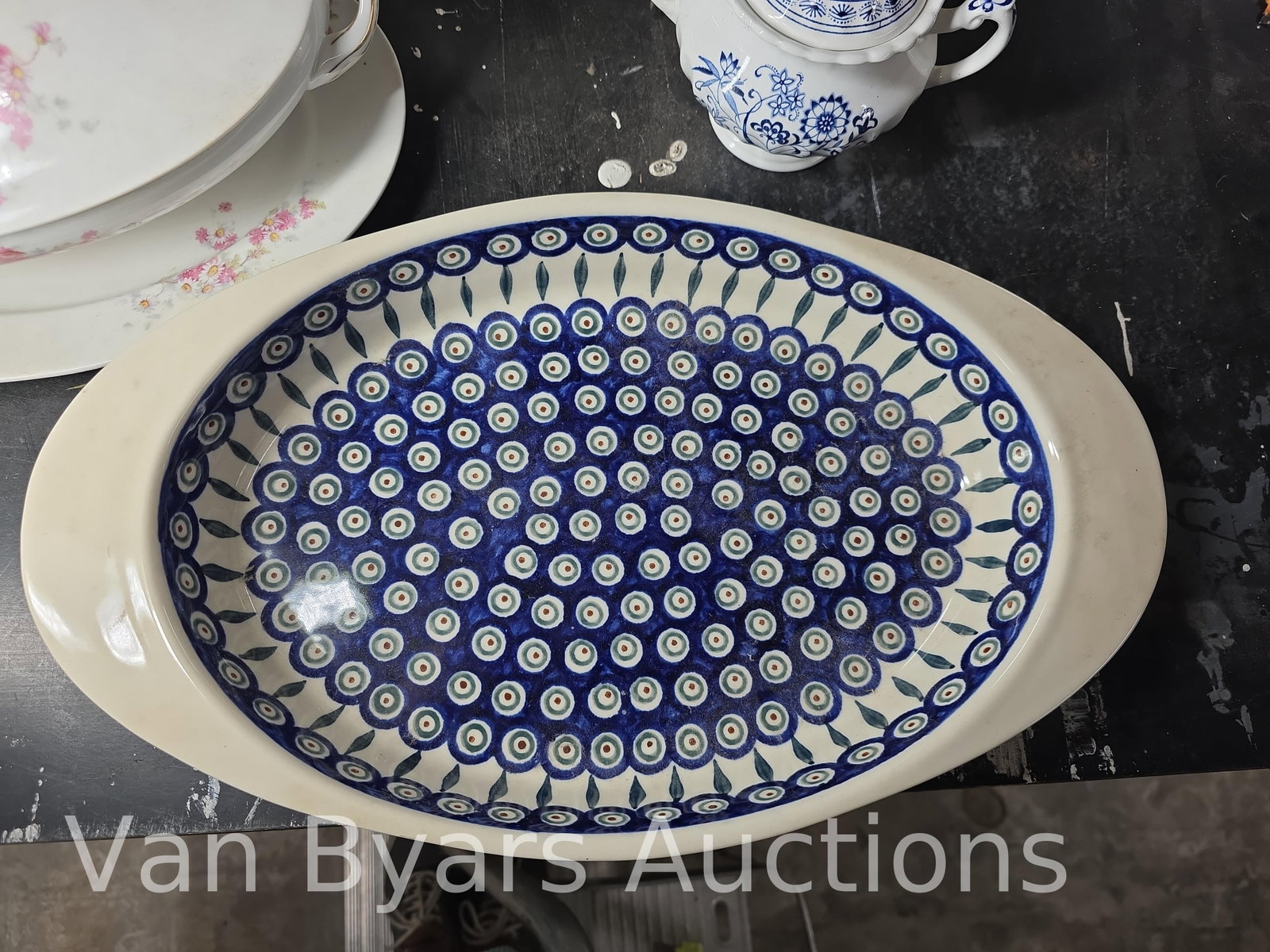 Assorted serving ware, INV. 2321 - 2