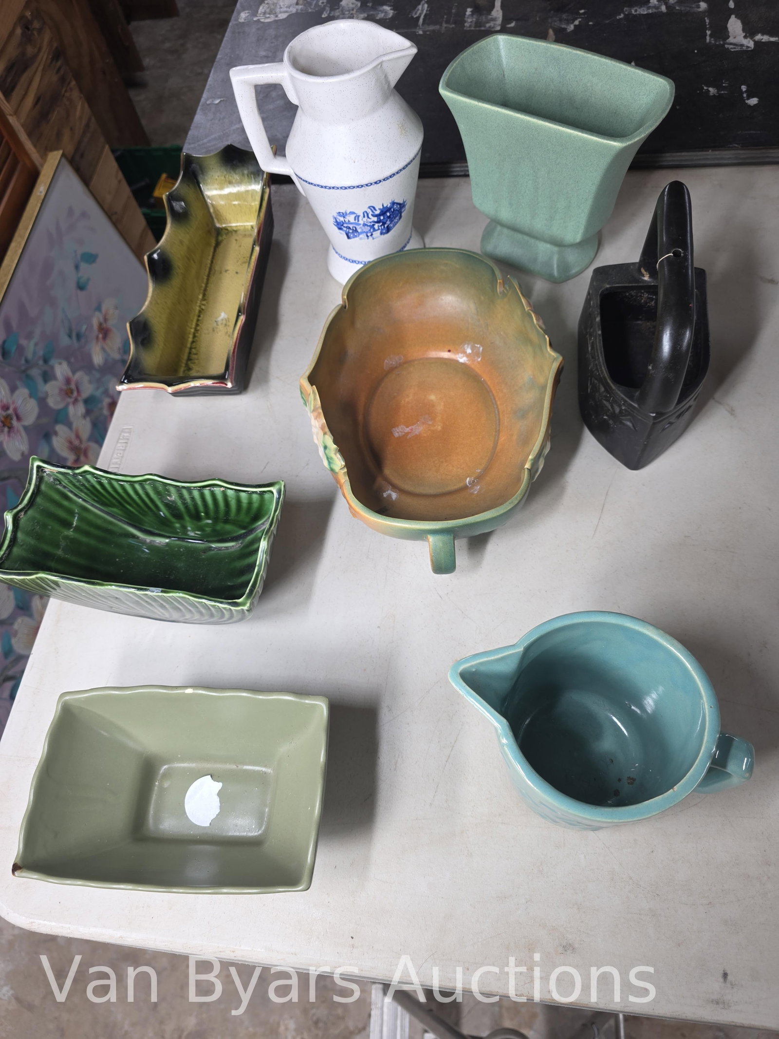 American Pottery, 8 pieces, including Roseville, McCoy and Hull, INV. 2317 (1 of 7)