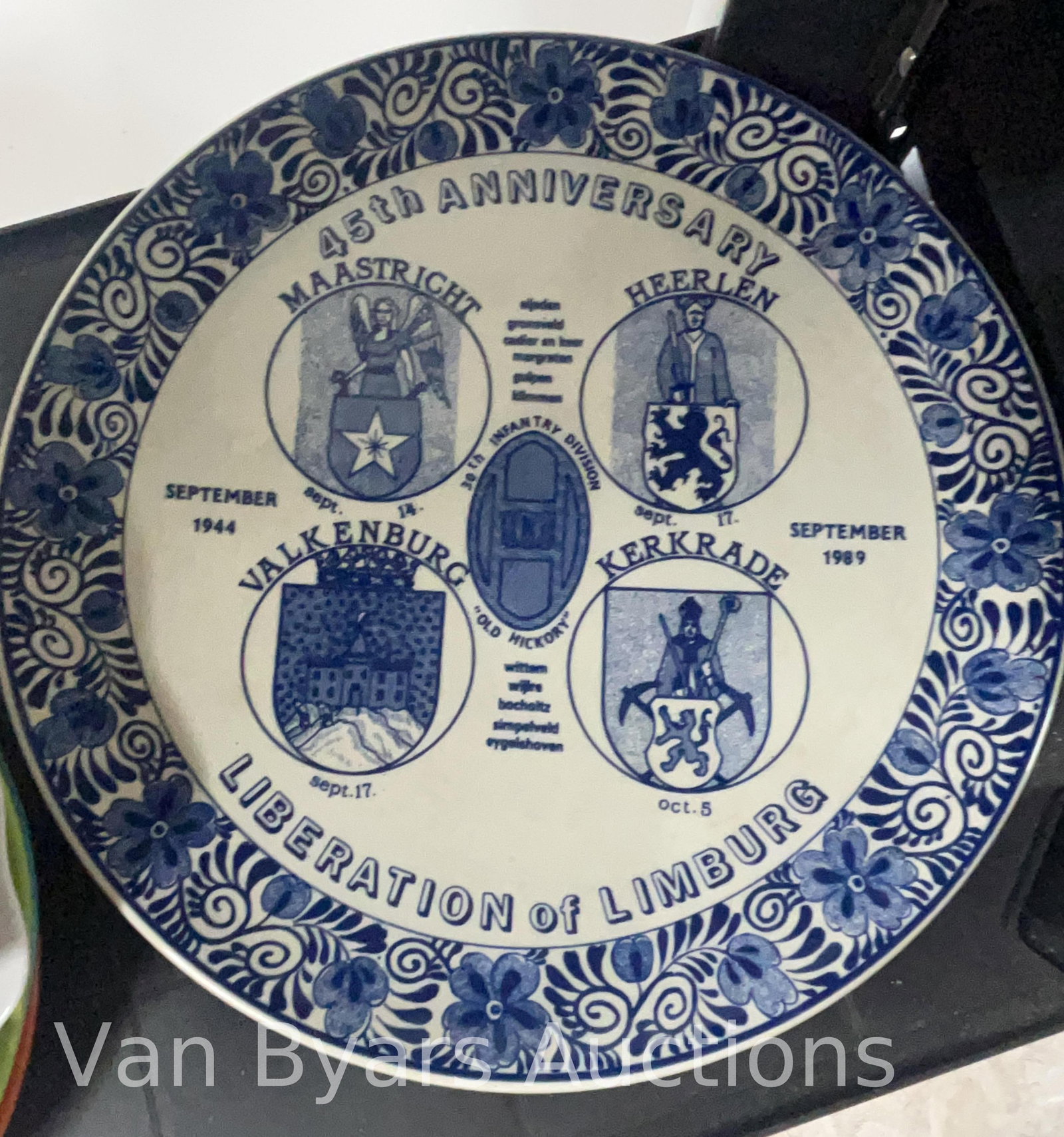Assorted plates, INV. 2126 - 5